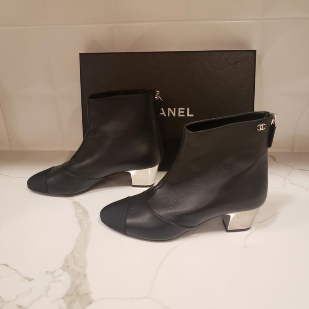 Chanel 38 Black Leather boot metallic heels